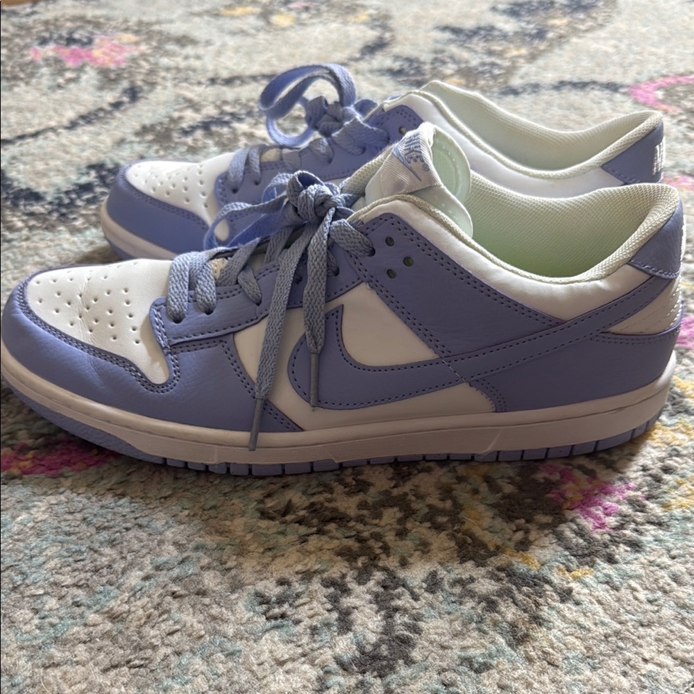 Nike Purple and White Sneakers Classic Style